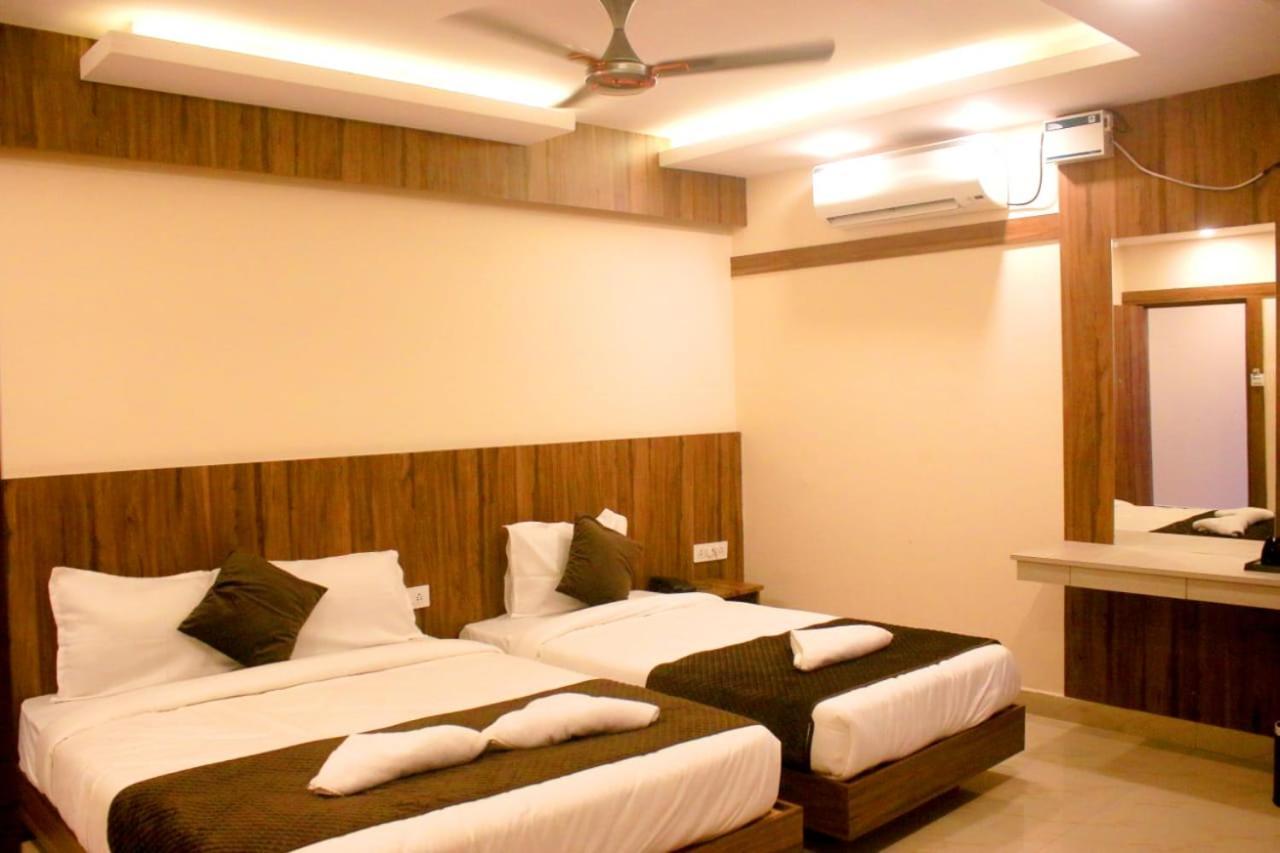 Hotel Sakura Inn Hosūr 外观 照片