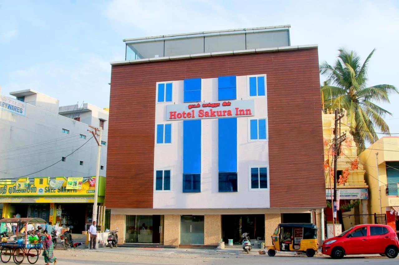Hotel Sakura Inn Hosūr 外观 照片