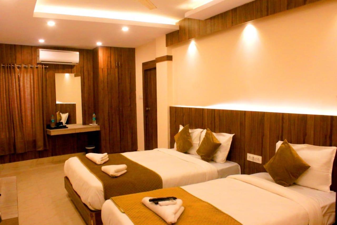 Hotel Sakura Inn Hosūr 外观 照片